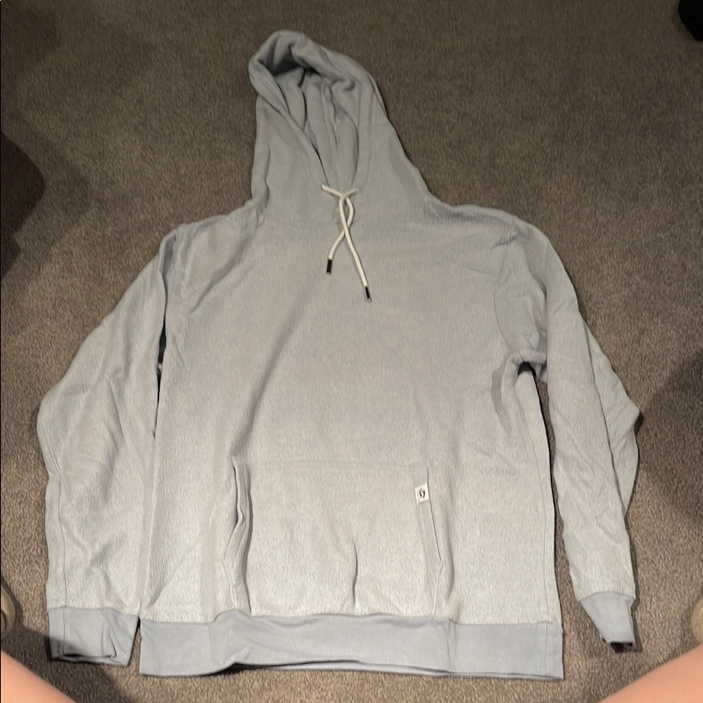 FEAT Blanketblend Cozy Blue Sweater with Classic Design